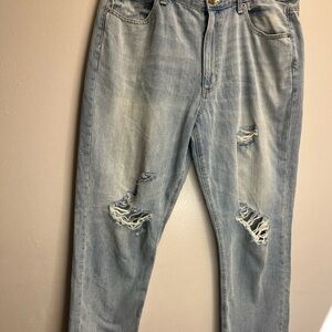 American Eagle Outfitters Light Blue Vintage High-Rise Jeans